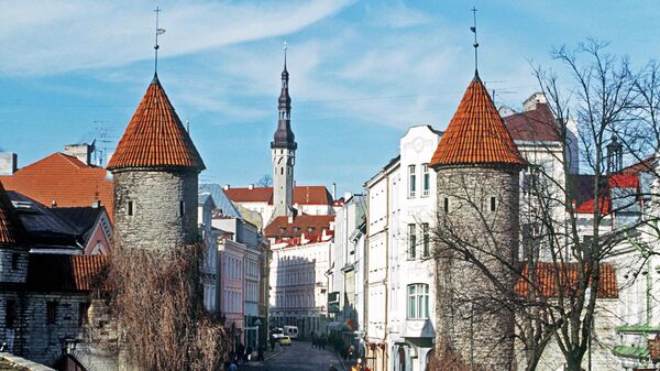 Старая часть города Таллина. Городские ворота Вирувярав - Sputnik Латвия