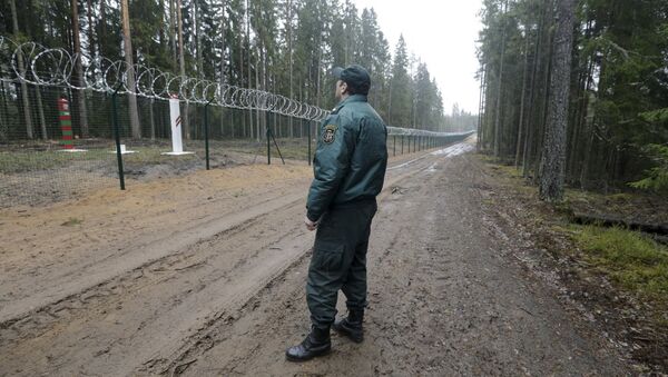 На границе Латвии и России - Sputnik Латвия